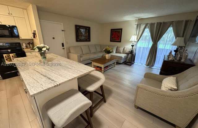 10425 E Clairmont Cir Gallery 3