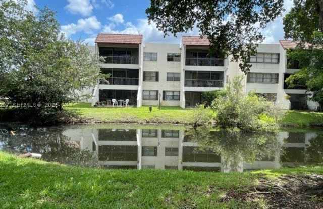 100 Lakeview Dr Gallery 1