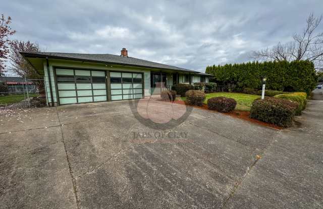 Adorable Single Level Home in Salem photos photos
