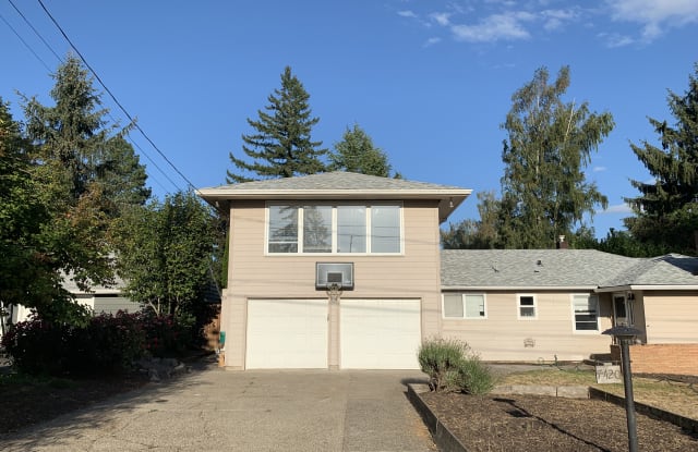 7420 Southwest 77th Avenue - 7420 Southwest 77th Avenue, Garden Home-Whitford, OR 97223