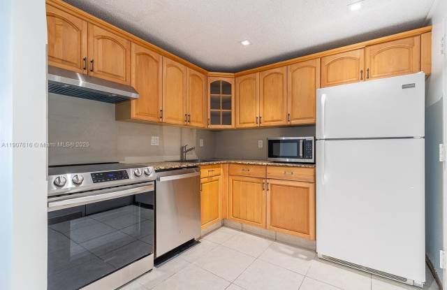 2821 N Miami Beach Blvd photos photos 2821 N Miami Beach Blvd photos photos