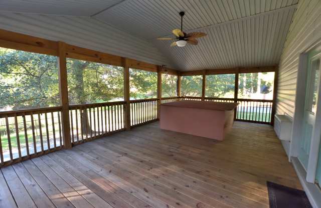 1437 Crabapple Lane Gallery 4