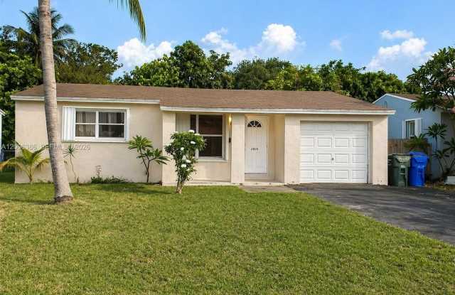 2826 Monroe St photos photos