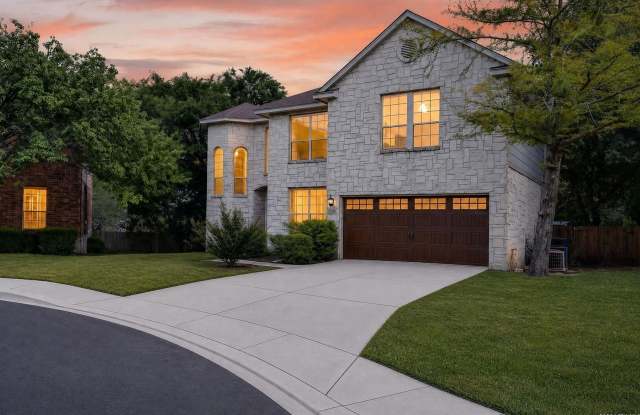 1506 Crescent Point Gallery 2