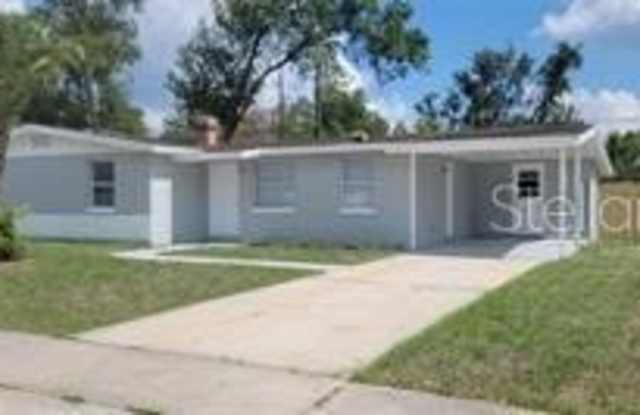 2102 E 115TH AVENUE - 2102 East 115th Avenue, Tampa, FL 33612