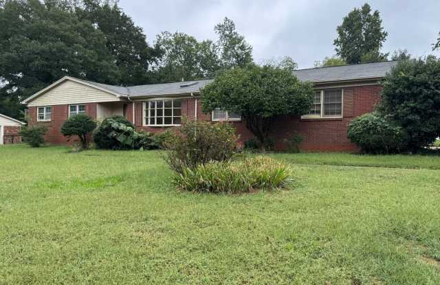 3 Bed / 2 Bath House in Shelby, NC Gallery 1