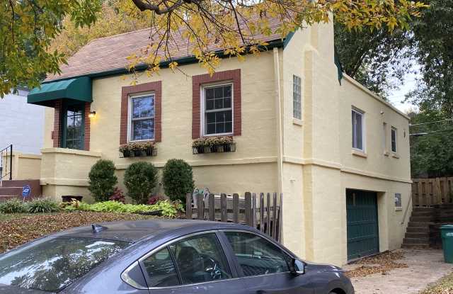 8751 White Ave photos photos
