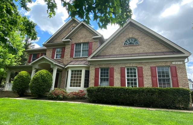 10411 Stratford Ave - 10411 Stratford Avenue, Fairfax, VA 22030