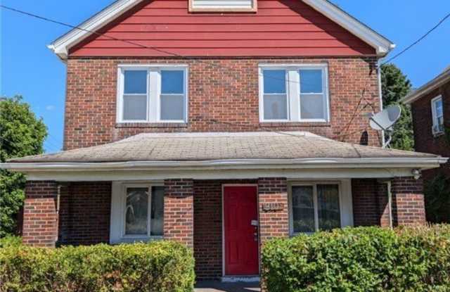 910 Edith St - 910 Edith Street, Duquesne, PA 15110