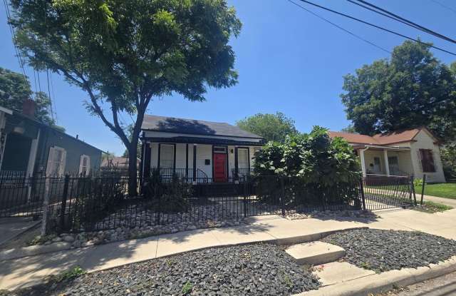 Beautiful Renovated Historical Home by Downtown SA! photos photos Beautiful Renovated Historical Home by Downtown SA! photos photos