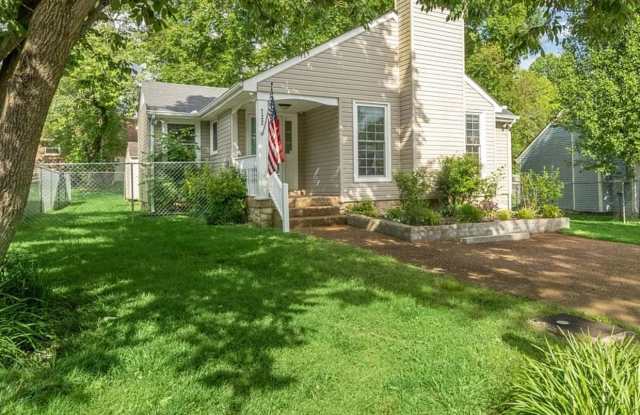 Beautiful Single-Level Home in Heritage Square – Fenced Backyard & Prime Madison Location! photos photos
