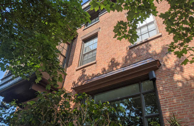 417 BROADWAY Gallery 4