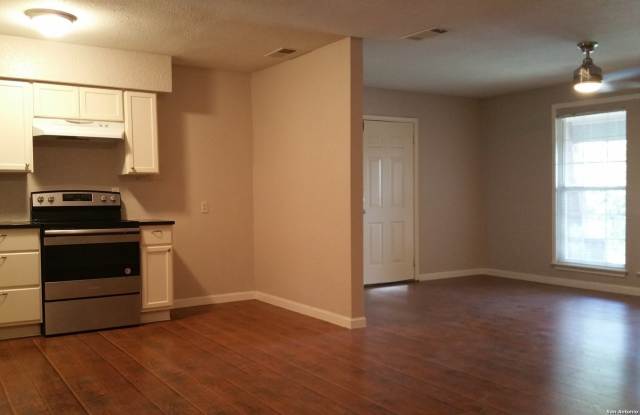 8818 SLUMBER LN Gallery 4