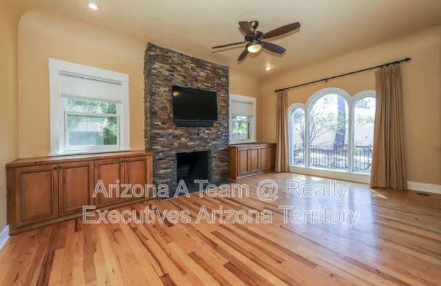 2221 1st Street photos photos