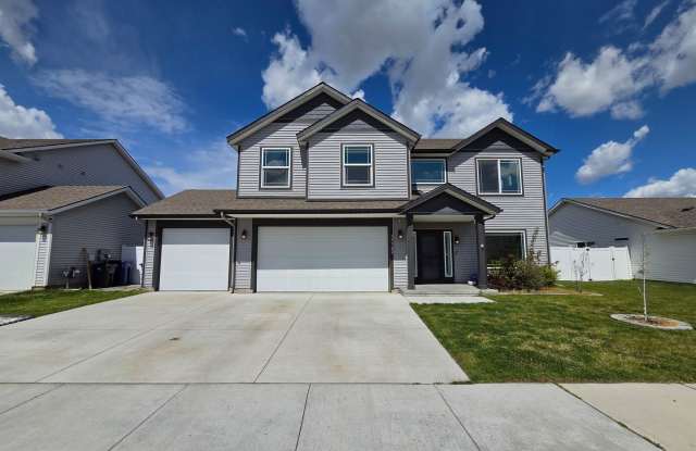 $3,500 - 3 Bed / 2.5 Bath Beautiful Newer Built Home in Airway Heights photos photos