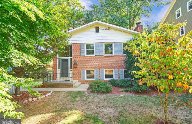 216 W CAMERON RD Gallery 2