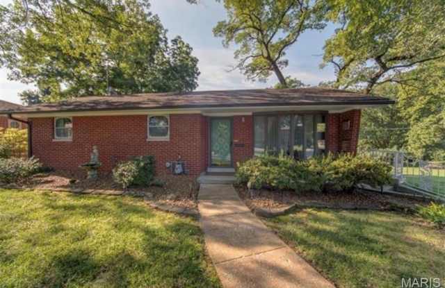 18 DORCHESTER Drive photos photos