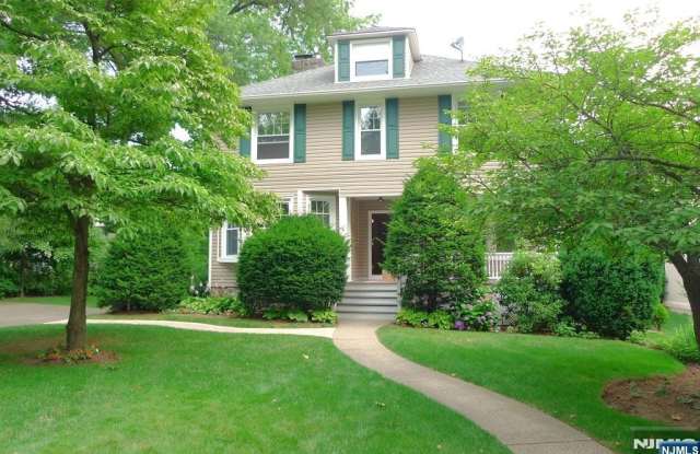 125 Sunset Lane photos photos