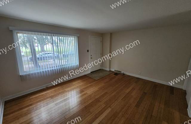 2 bedroom townhome, minutes from highway and Morton High School photos photos