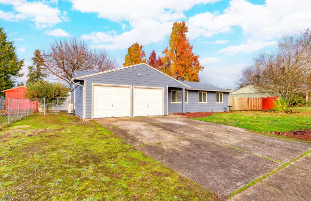 Charming 3 BR/ 1.5 Bath Mt. Pleasant Home. - 415 Alderwood Place, Oregon City, OR 97045 Charming 3 BR/ 1.5 Bath Mt. Pleasant Home. - 415 Alderwood Place, Oregon City, OR 97045