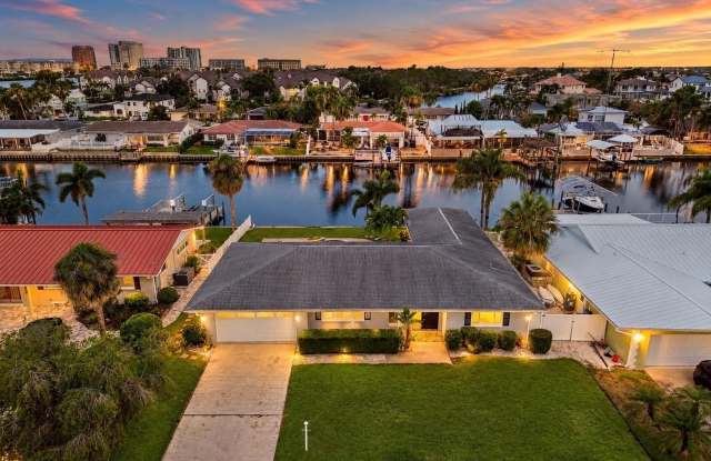 3938 VERSAILLES Drive Gallery 1