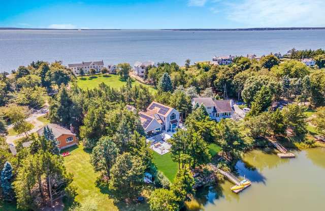 425 Cedar Point Drive E Gallery 3