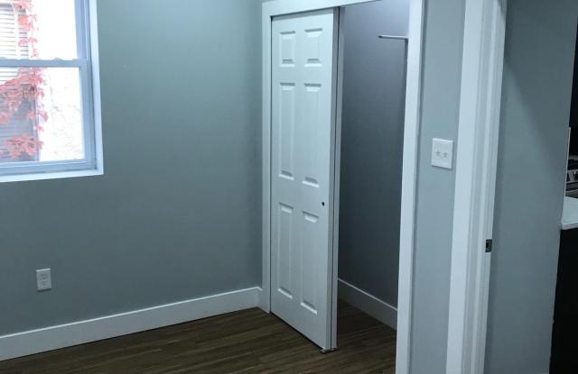 5141 SPRUCE Street Gallery 2