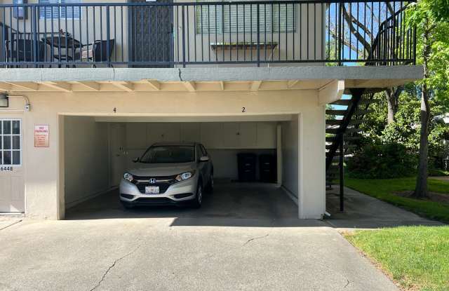Newly Updated 2 bedroom 1 Bathroom Condo Gallery 3