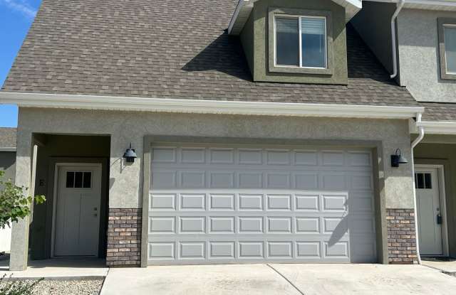 Cedar Reserve End Unit!! photos photos