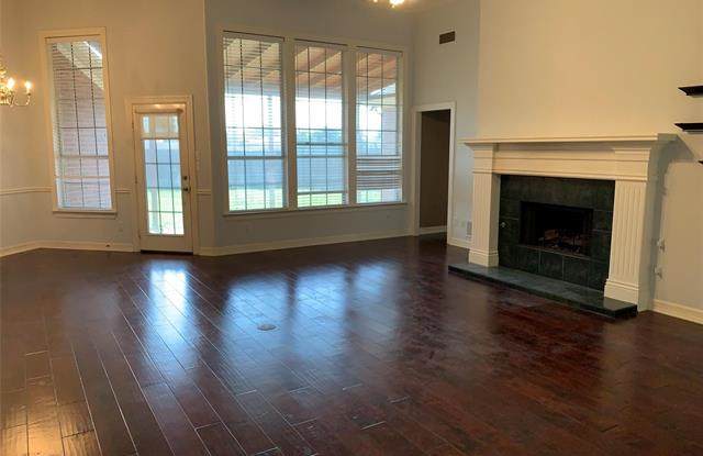 919 Sunningdale Gallery 2