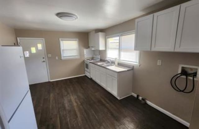 2840 Club Plaza Rd photos photos