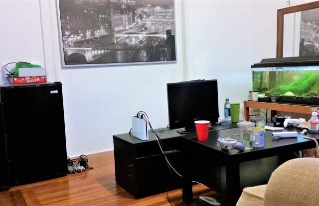Allston 4 Bed – Large Layout – Heat Included – No Fee – 9/1 photos photos