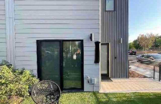 11326 Victory Boulevard photos photos 11326 Victory Boulevard photos photos