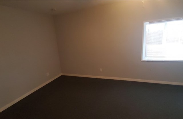 3835 Marron Avenue Gallery 3
