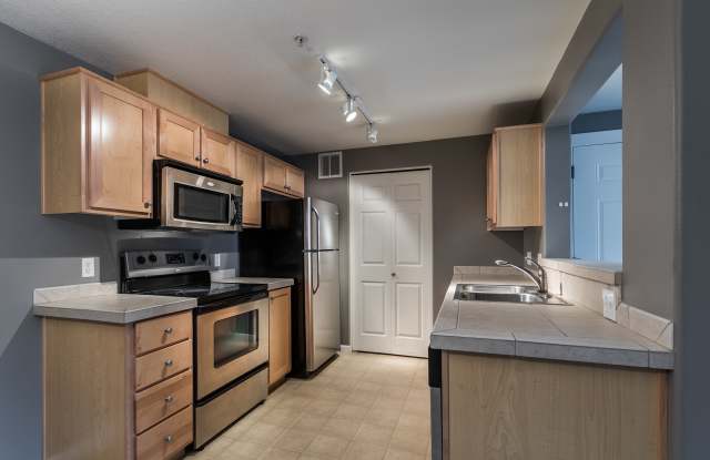 720 Northwest 185th Avenue #306 Gallery 4