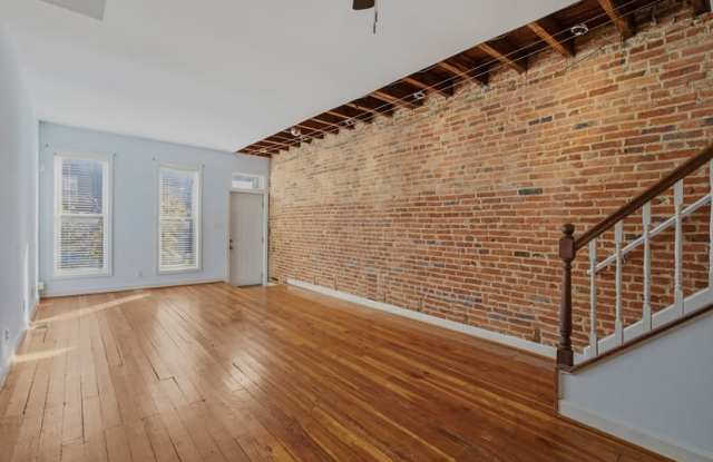 1424 Marshall Street Gallery 4