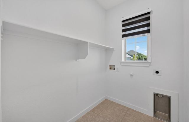 3915 Spencer Lane Gallery 4
