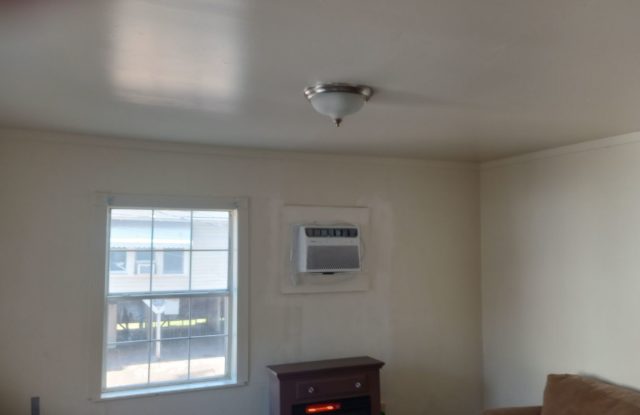 2/1 1522 Willow St 460 month Gallery 2