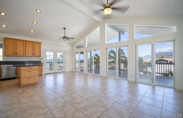 West Side Paradise – Updated 3-Bed, 2-Bath Upstairs Unit photos photos