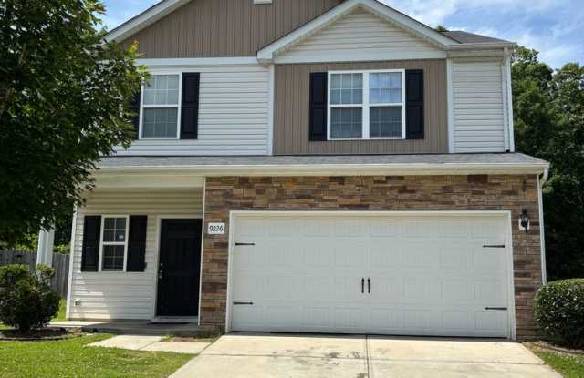 Newly Renovated Four Bedroom Home In North Charlotte photos photos