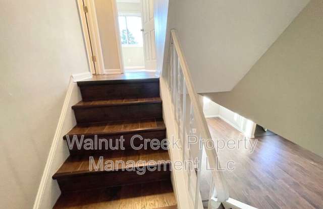 216 Moore Rd - 216 Moore Road, Avon Lake, OH 44012