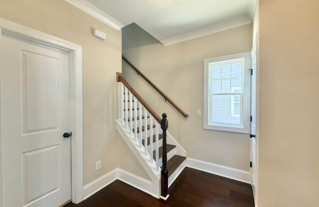Stunning 3BD, 2.5BA Durham Home with Fenced Yard in a Prime Location Gallery 4