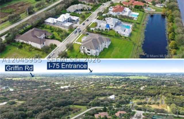 12802 Grand Oaks Dr Gallery 4