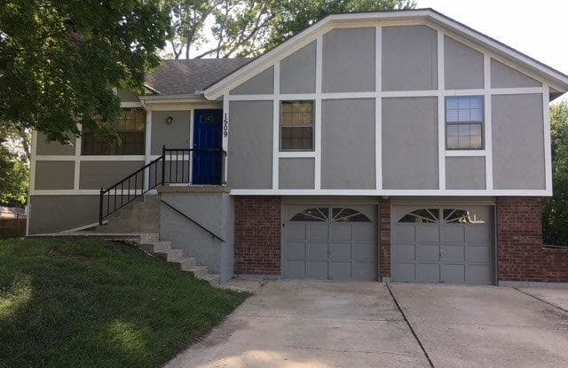 1509 Northwest 50th Street - 1509 Northwest 50th Street, Blue Springs, MO 64015