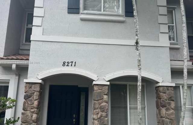 8271 SW 29th St photos photos