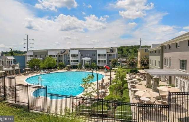 4079 S FOUR MILE RUN Drive unit: 402 - 4079 South Four Mile Run Drive, Arlington, VA 22204