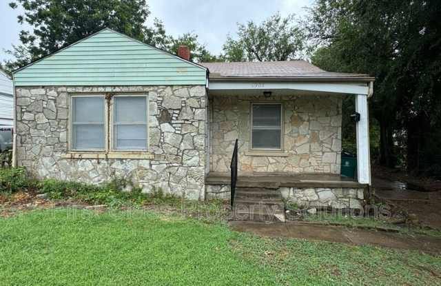 1904 NE 25th St photos photos