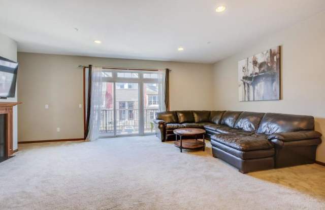11803 Emery Village Drive N Gallery 3
