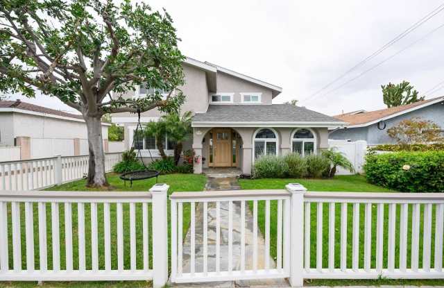 2107 Dufour Ave. photos photos