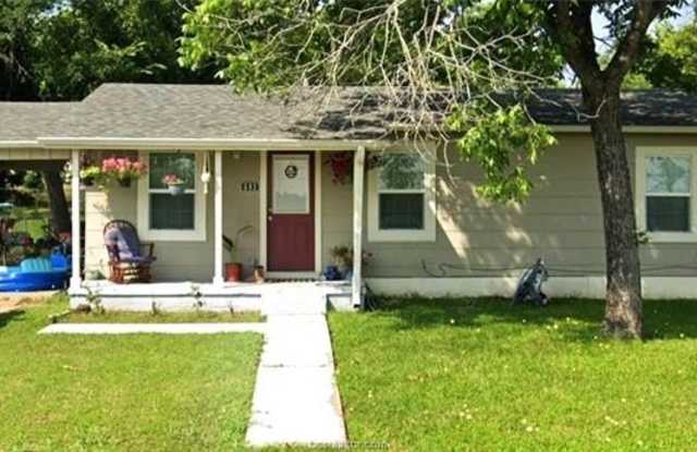 603 North Echols Street - 603 North Echols Street, Caldwell, TX 77836